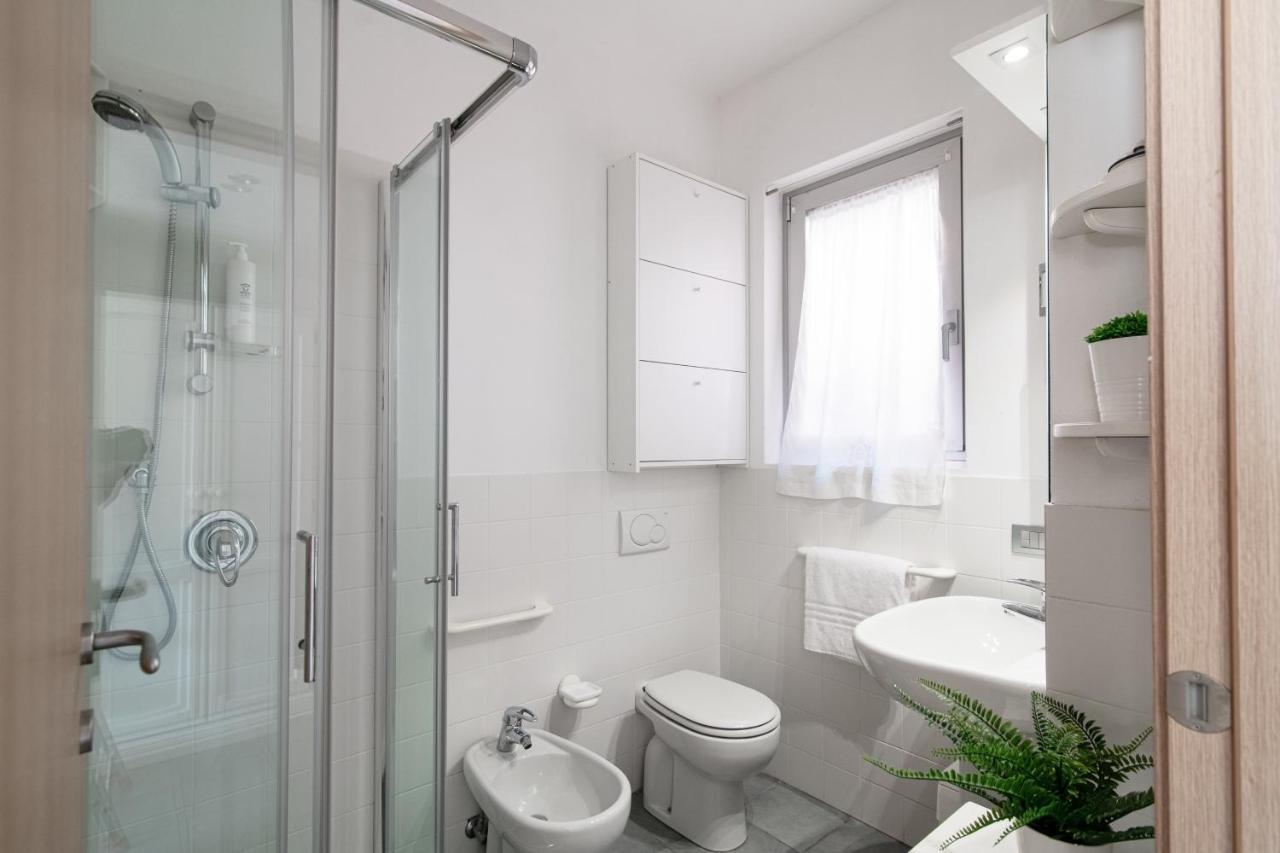 Love Is In The Air - By Myhomeincomo Appartement Como